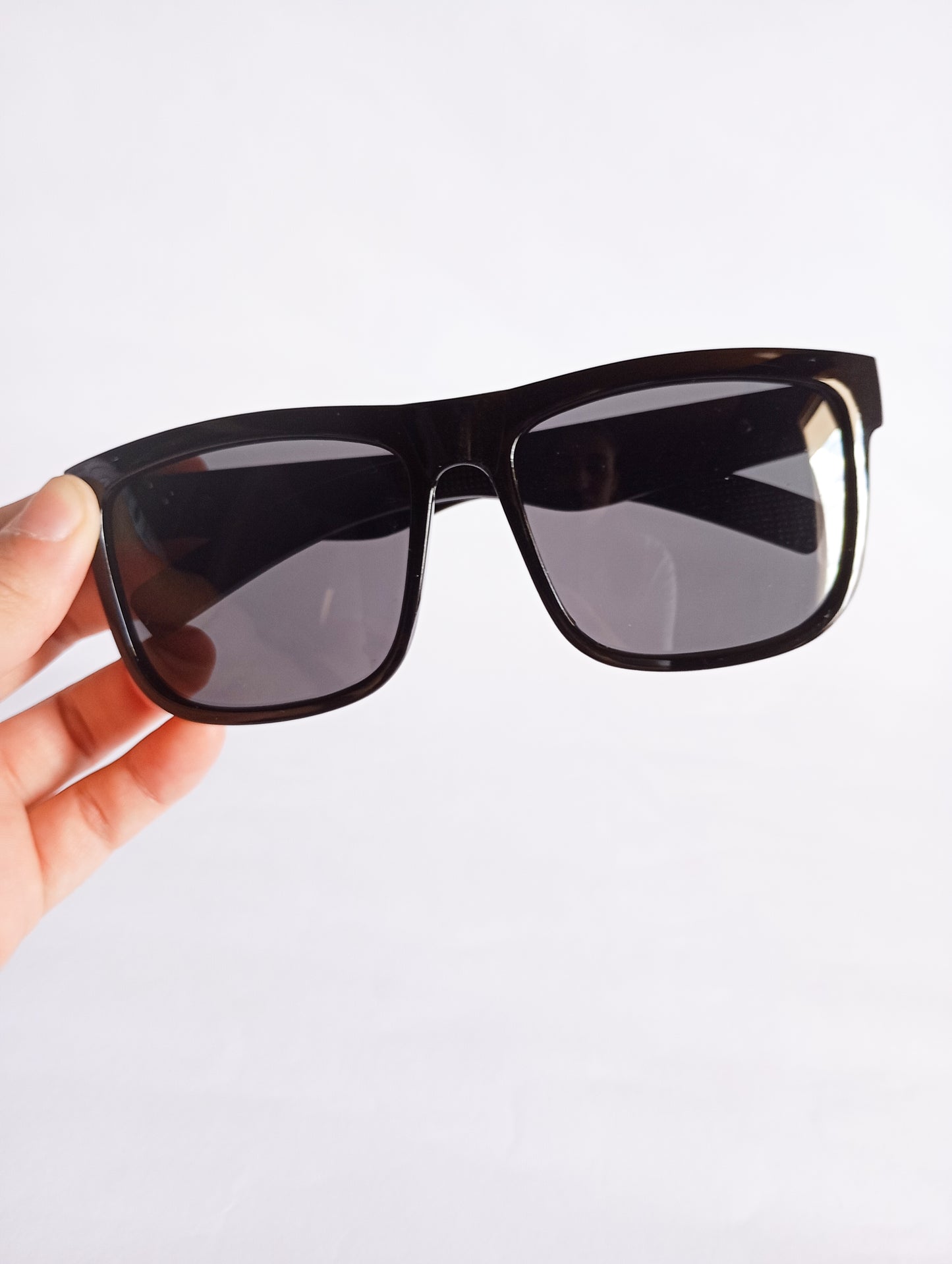 Lentes de sol negros